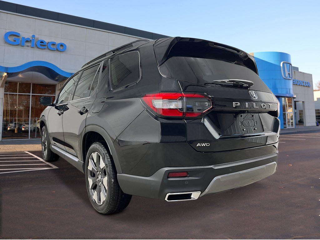 New 2026 Honda Pilot Touring image 3