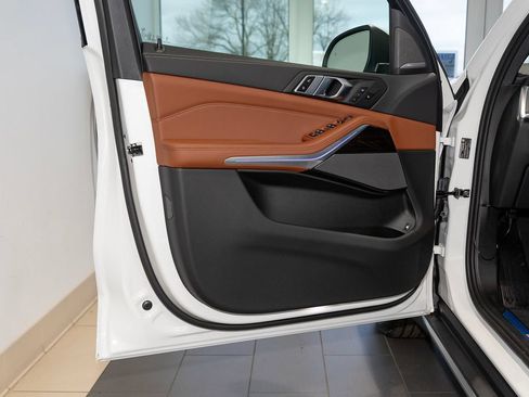 New 2026 BMW X5 xDrive50e AWD/4WD image 12