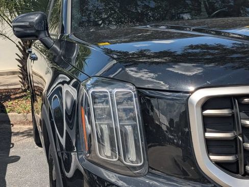 Used 2024 Kia Telluride S w/ S Sunroof Package FWD image 3