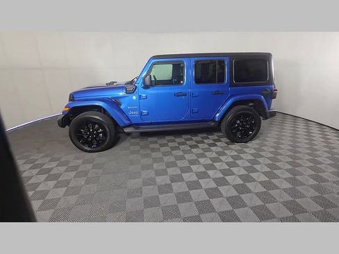 Used 2022 Jeep Wrangler Unlimited Sahara image 44