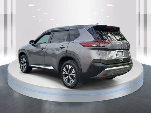 Used 2021 Nissan Rogue SV image 4
