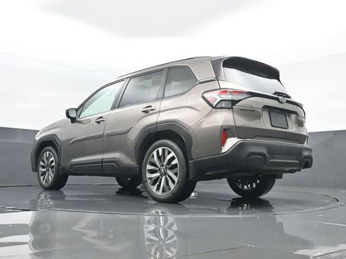 Used 2025 Subaru Forester Touring image 27