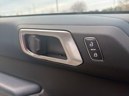 Used 2023 Ford Bronco Outer Banks image 17