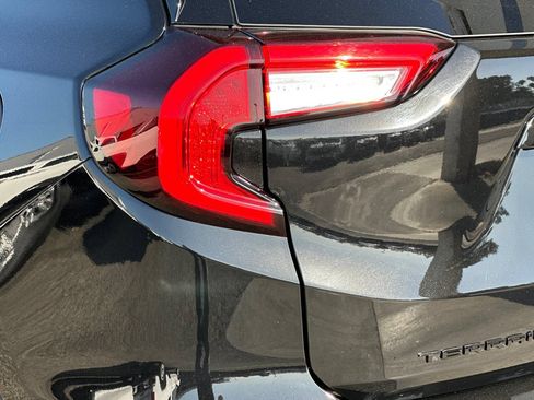Certified 2023 GMC Terrain SLT w/ Elevation Edition FWD image 37