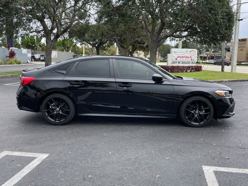 Used 2023 Honda Civic Sport image 12