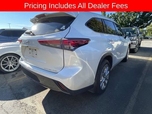 Used 2023 Toyota Highlander Limited AWD/4WD image 9