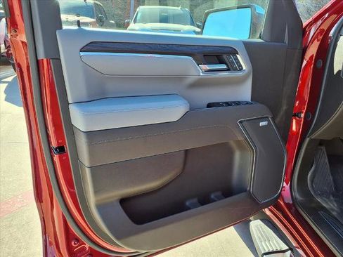 New 2026 GMC Sierra 1500 SLT image 21