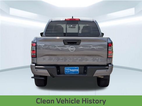 Certified 2025 Nissan Frontier SV RWD image 6