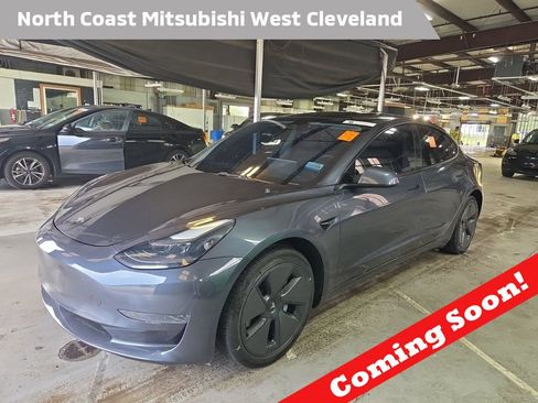 Used 2023 Tesla Model 3 Standard Range RWD image 1