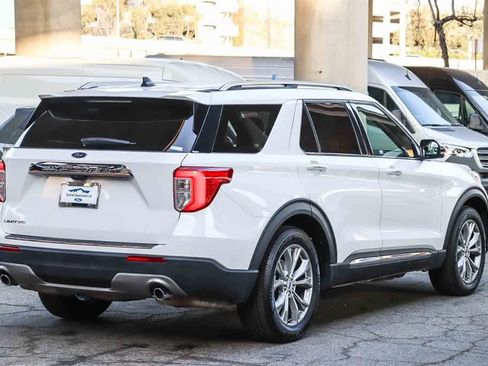 Used 2023 Ford Explorer Limited w/ Equipment Group 301A image 4