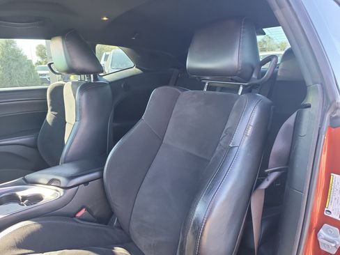 Used 2022 Dodge Challenger R/T w/ Plus Package image 15