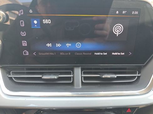 Used 2025 Chevrolet Trax LT image 27