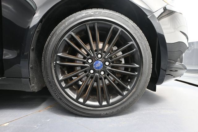 Used 2016 Ford Fusion SE w/ Equipment Group 202A FWD image 12