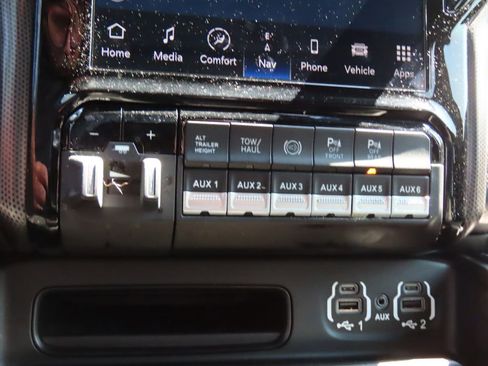 Used 2022 RAM 3500 Limited image 35