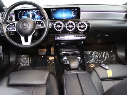 Used 2019 Mercedes-Benz A 220 4MATIC image 2