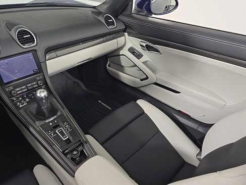 Certified 2025 Porsche 718 Boxster image 27