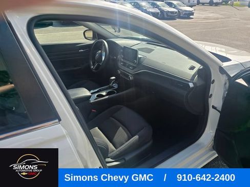 Used 2024 Nissan Altima 2.5 SV FWD image 42