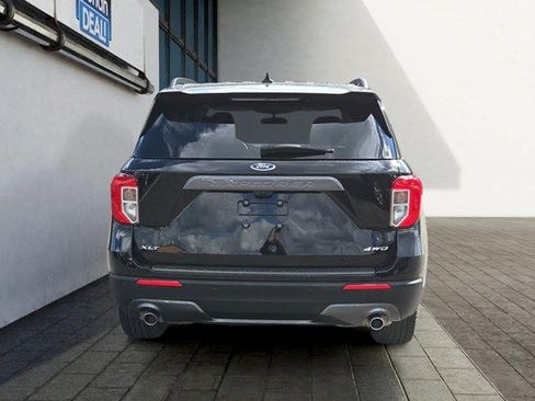 Certified 2024 Ford Explorer XLT w/ Equipment Group 202A AWD/4WD image 4