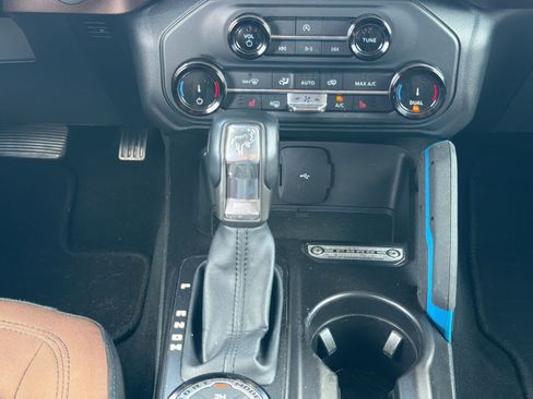 Used 2022 Ford Bronco Outer Banks AWD/4WD image 19