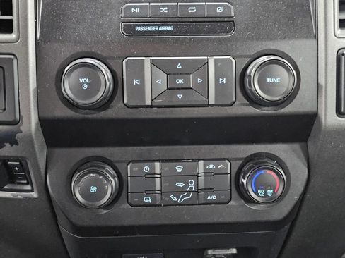 Used 2022 Ford F550 4x4 Crew Cab Super Duty w/ Power Equipment Group image 19