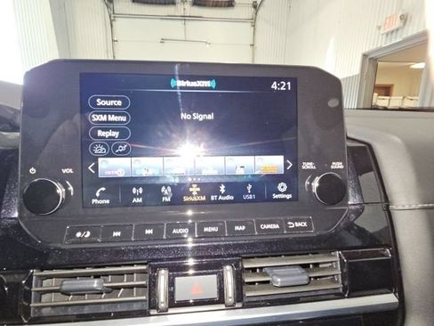 Certified 2025 Nissan Pathfinder SL AWD/4WD image 13