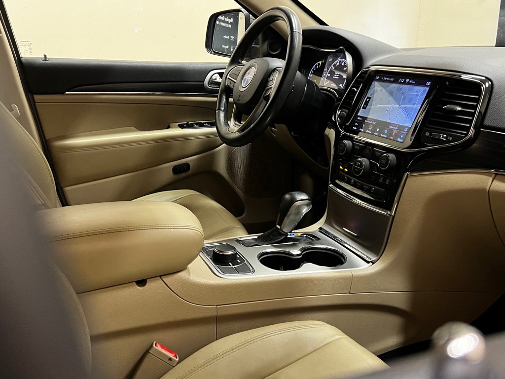 Used 2019 Jeep Grand Cherokee Limited AWD/4WD image 13