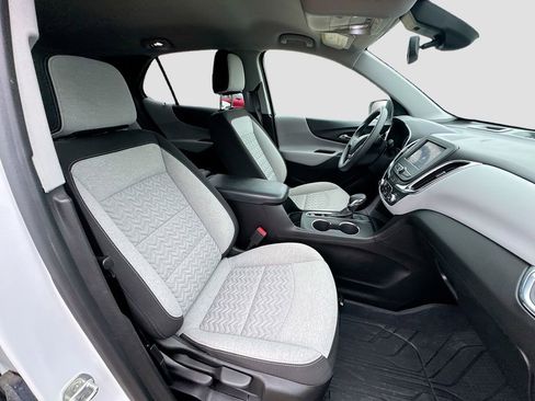 Used 2022 Chevrolet Equinox LS w/ LS Convenience Package image 25