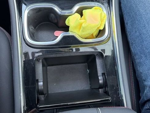 Used 2024 Chevrolet Traverse RS image 47