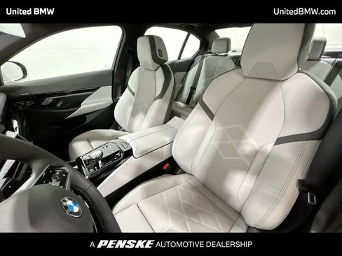 Used 2025 BMW 530i w/ Premium Package image 13