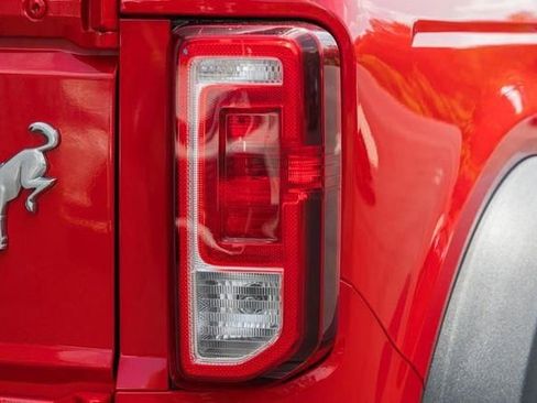 Used 2023 Ford Bronco Black Diamond image 9