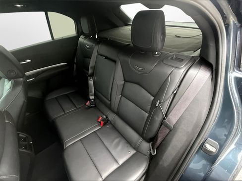 Used 2021 Cadillac XT4 Premium Luxury image 18
