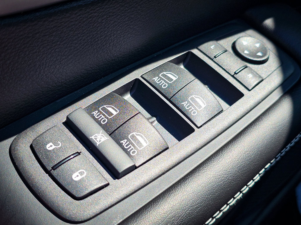 New 2027 Chrysler Pacifica Select FWD image 12