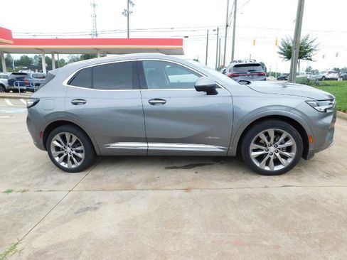 Used 2021 Buick Envision Avenir w/ Technology Package II FWD image 6