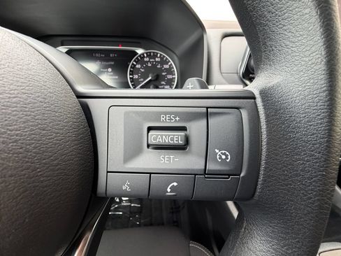Used 2023 Nissan Rogue S AWD/4WD image 24