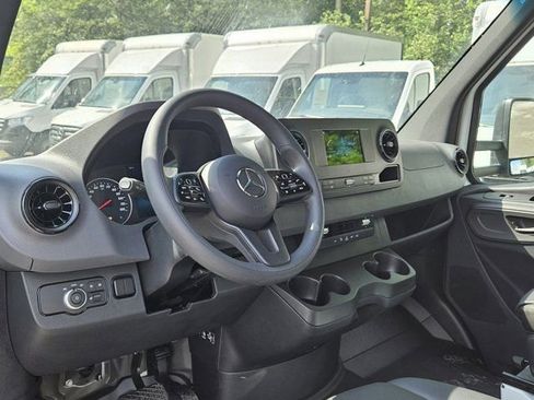 New 2024 Mercedes-Benz Sprinter 3500 image 11