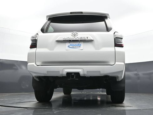 Used 2023 Toyota 4Runner SR5 Premium w/ Moonroof Package RWD image 31