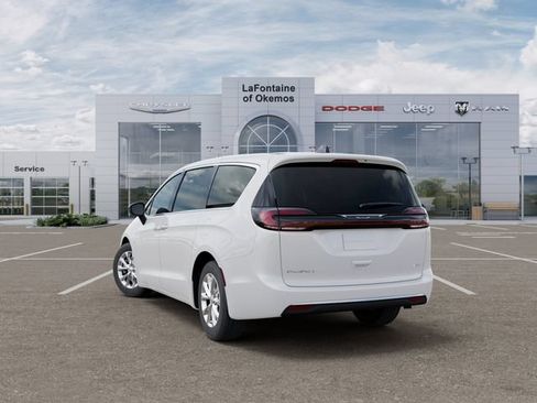 New 2027 Chrysler Pacifica Select AWD/4WD image 3