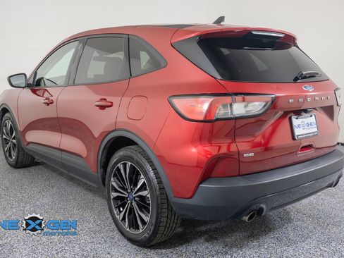 Used 2022 Ford Escape SE w/ SE Sport Appearance Package FWD image 5