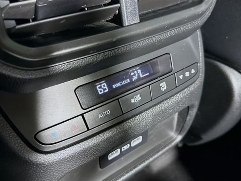 Used 2023 Honda Pilot EX-L image 29