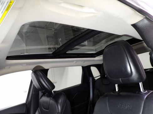 Used 2014 Jeep Cherokee Limited w/ Technology Group AWD/4WD image 14