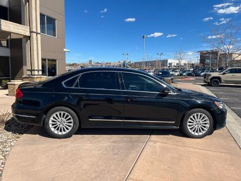 Used 2016 Volkswagen Passat 1.8T SE FWD image 9