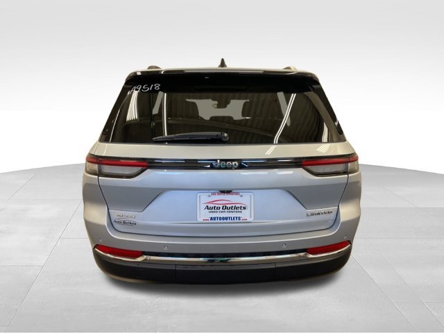 Used 2022 Jeep Grand Cherokee Limited AWD/4WD image 5