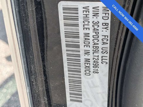 Used 2020 Dodge Journey SE w/ Blacktop Package FWD image 20
