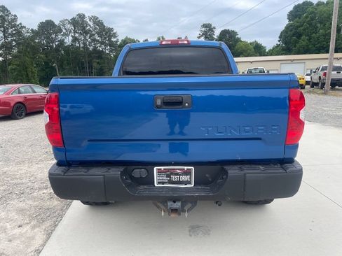 Used 2017 Toyota Tundra SR5 w/ SR5 Upgrade Package AWD/4WD image 6