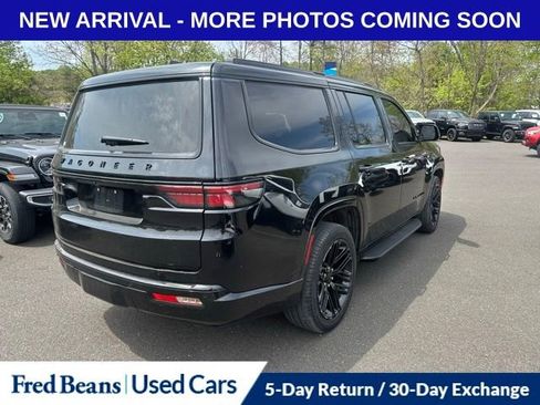 Certified 2024 Jeep Wagoneer Series II AWD/4WD image 4