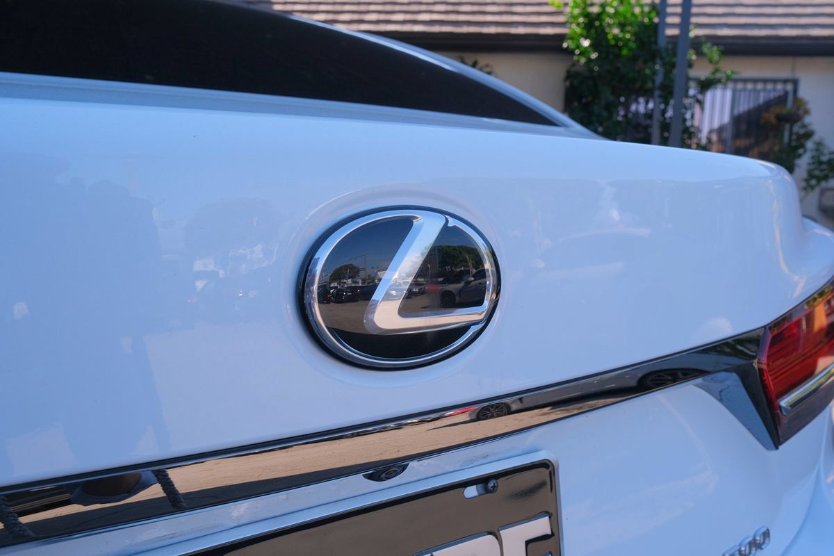 Used 2018 Lexus LS 500 F Sport w/ Performance Package RWD image 53