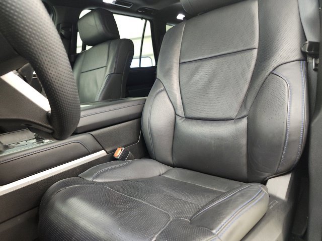 Used 2025 Toyota Sequoia Platinum AWD/4WD image 16