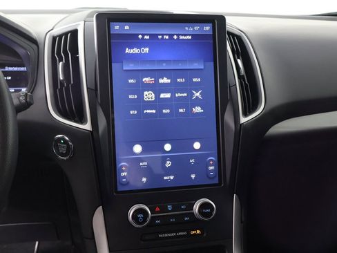 Used 2022 Ford Edge SE image 40