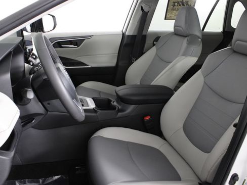 Used 2025 Toyota RAV4 XLE Premium w/ Weather Package FWD image 21