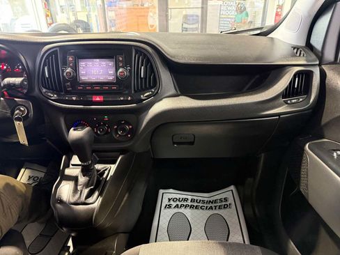Used 2021 RAM ProMaster City Tradesman SLT FWD image 18